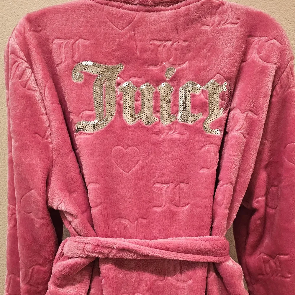 Juicy Couture Fuchsia Embossed Robe - Picture 3 of 3